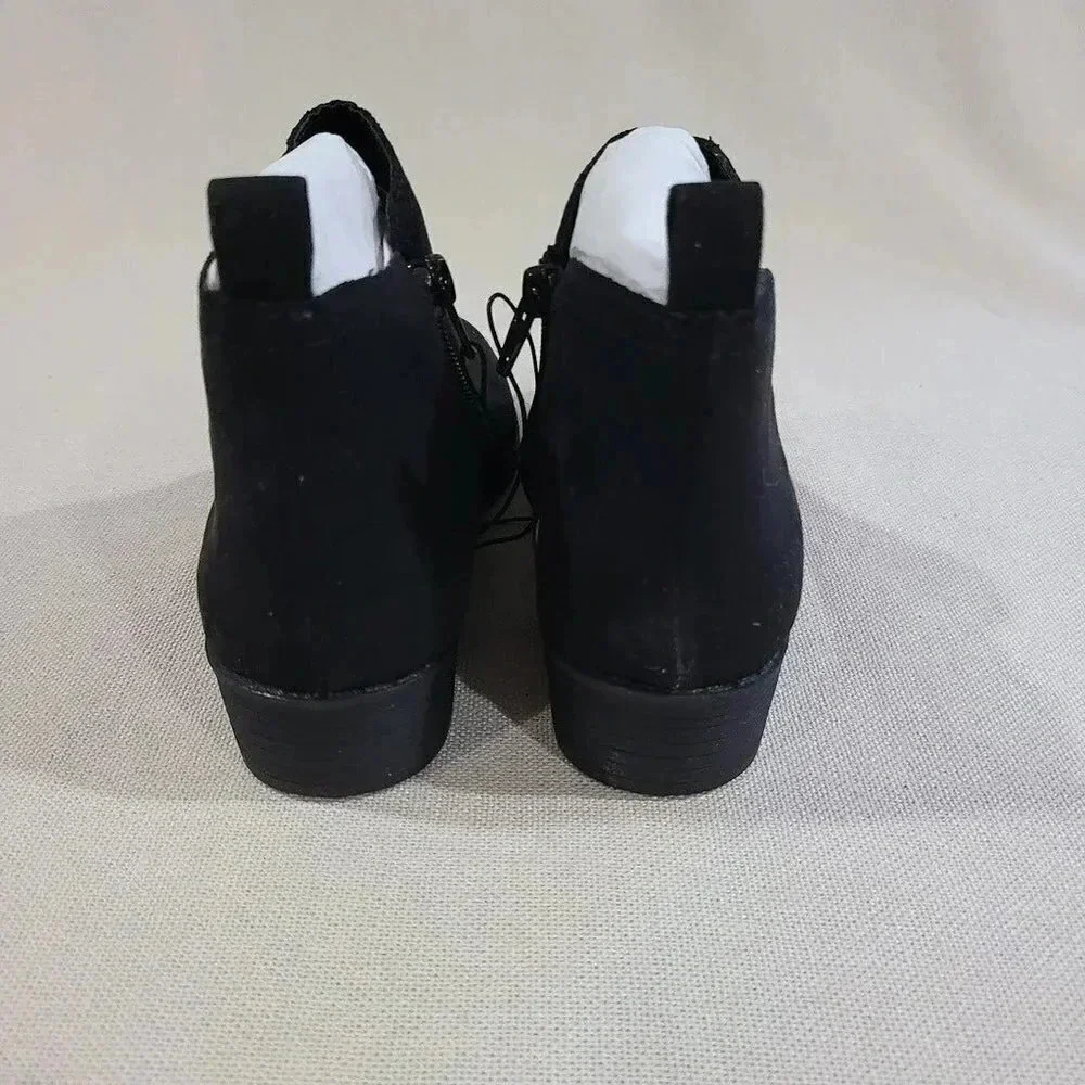 NWT SUN + STONE Cadee Women's Ankle Booties Black Micro Suede Size 5.5